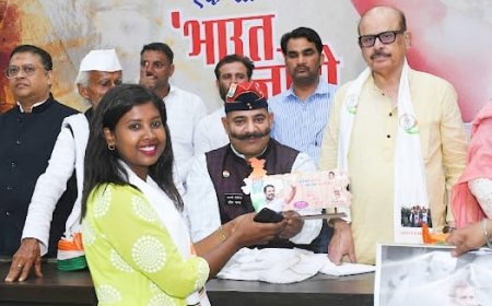 आशिका और क्रांति ने "एक शाम भारत जोड़ो यात्रियों के नाम" कार्यक्रम के सफल आयोजन में निभाई महत्वपूर्ण जिम्मेदारी