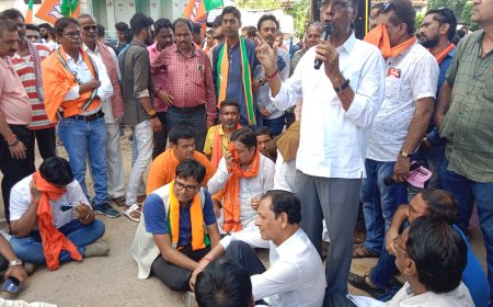 स्थानीय विधायक प्रकाश नायक के विरोध में भाजपा ने घेरा निगम कार्यालय