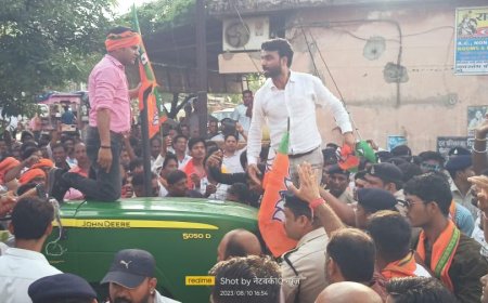 कलेक्टर परिसर में घुसा किसानों का दर्जनों ट्रैक्टर, किसानो में भयंकर आक्रोश