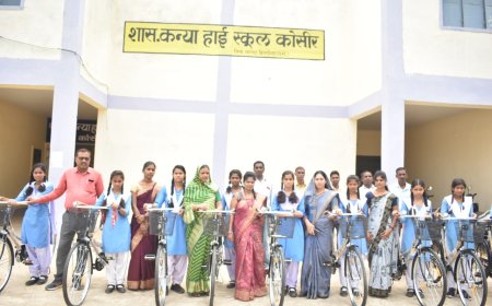 बेटियों ने सायकल पाकर खुशी जाहिर किए - उत्तरी