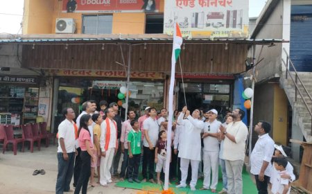 पत्रकार कल्याण संघ द्वारा ध्वजारोहण