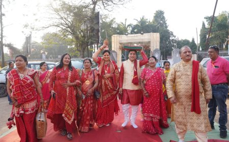 स्वर्ग जैसे सुशोभित दिव्य दरबार में दादी सती का भव्य आयोजन 