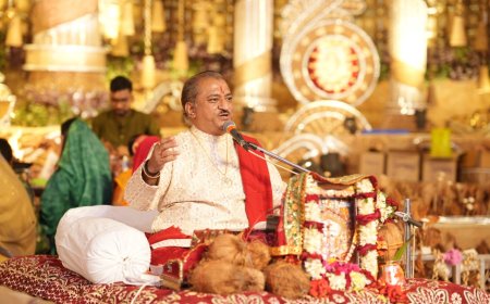 तकदीर वाले वे हैं, जो करते हैं माँ की भक्ति अपार - पं ऋषिशर्मा