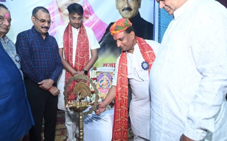 सुशील रामदास के नेतृत्व व चेम्बर एक्शन कमेटी के योगदान से भव्यतम् सम्पन्न हुआ कार्यक्रम