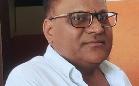 सीएमओ राजेश पांडे के खिलाफ कांग्रेस कमेटी अध्यक्ष ने सौंपा ज्ञापन