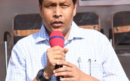 कलेक्टर धर्मेश साहू ने निर्वाचन कार्य में सभी के सहयोग के लिए धन्यवाद ज्ञापित किया