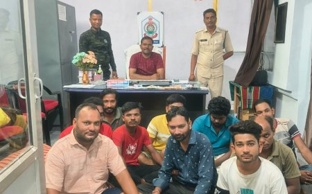 सपिया रोड़ नहर किनारे ताश पत्ती से जुआ खेल रहे 10 जुआरियों को खरसिया पुलिस ने पकड़ा, आरोपियों से ₹13,550 जप्त