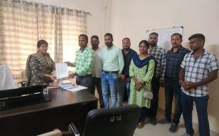 कलेक्टर के आदेश खिलाफ जिला पटवारी संघ ने दिया ज्ञापन