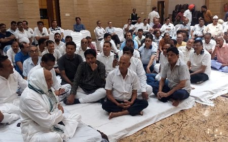 रामबाई की शोक सभा मे भावुक हुए शहर वासी.... भावुक मन से अर्पित की श्रद्धांजलि