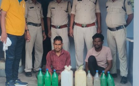 चौकी खरसिया पुलिस की शराब रेड कार्रवाई में 34 लीटर महुआ शराब के साथ दो आरोपी गिरफ्तार
