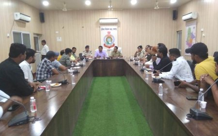 रायगढ़ पुलिस कंट्रोल रूम में रथ यात्रा और मोहर्रम पर्व को लेकर ली गई शांति समिति की बैठक….