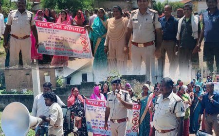 थाना कोसीर पुलिस ग्राम उच्चभिटठी महिला समूह के साथ गांव में अवैध जुआ, सटटा, शराब जैसे बुराईयों तथा नया कानून पर चला जन जागरूकता अभियान