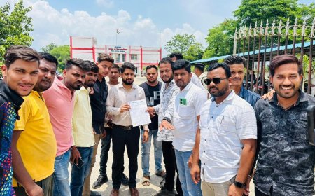 द्वेषपूर्ण तरीके से FIR के विरोध में कलेक्टर को सौंपा ज्ञापन