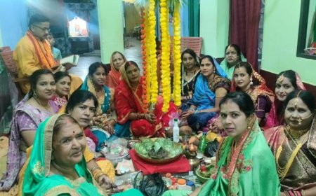 सुहागिनों ने निर्जला व्रत रहकर मांगी अखंड सुहाग की कामना