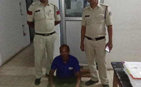 आर्म्स एक्ट : तमनार पुलिस ने तलवार लहराने वाले आरोपी को किया गिरफ्तार, धारदार हथियार जब्त