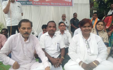 कांग्रेस का आरक्षण विरोधी चेहरा फुंका गया पुतला