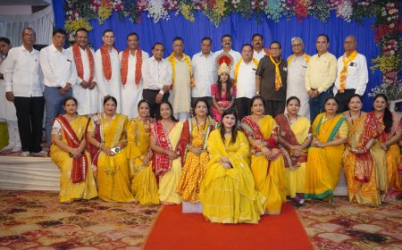 जूटमिल जोन द्वारा की गई भव्य आरती बड़ी संख्या में क्षेत्र के अग्रबंधु रहे उपस्थित