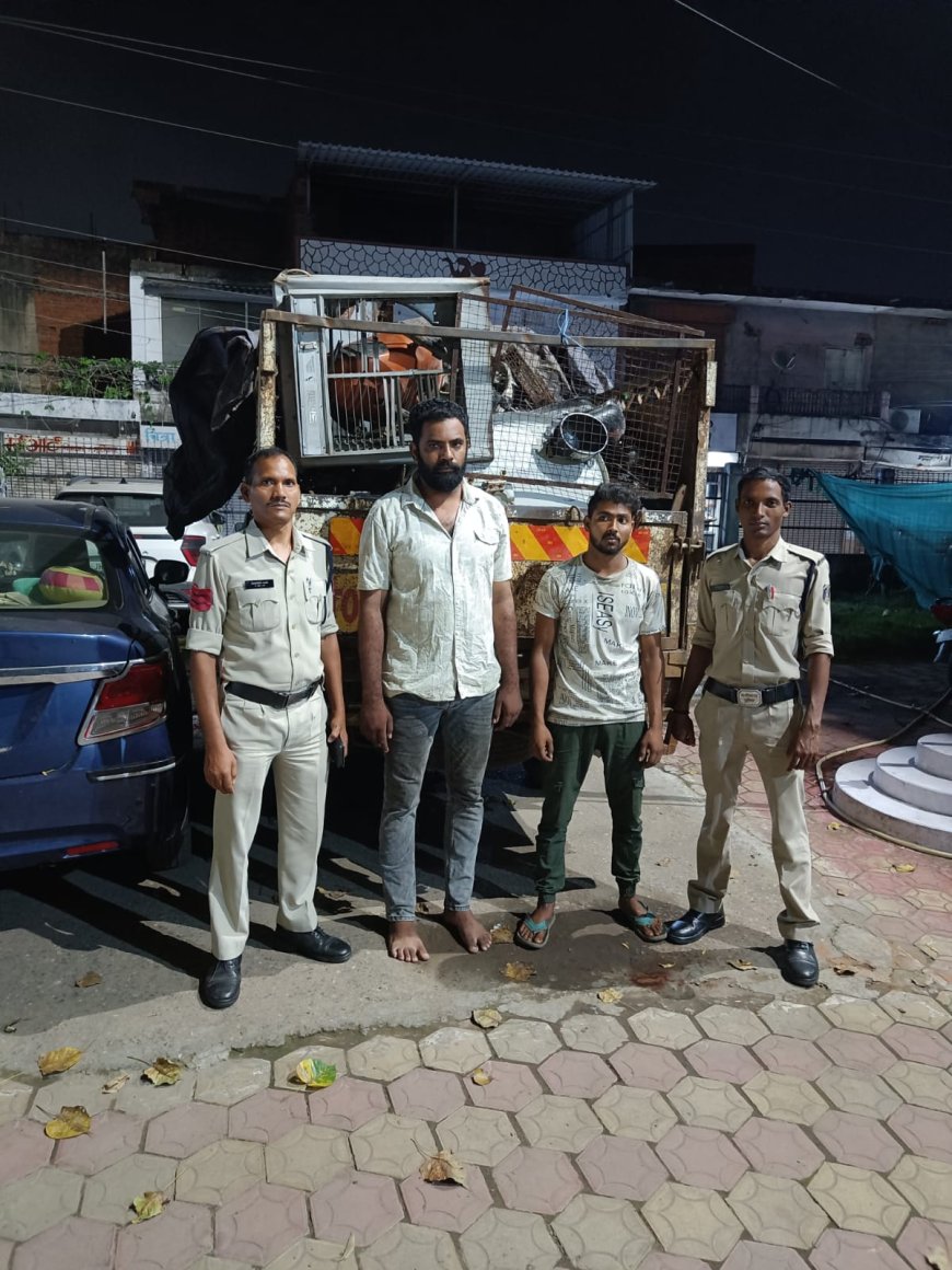 रायगढ़ शहर के तीन कबाड़ गोदामों पर पुलिस की छापेमारी, स्क्रैप और आयरन पैलेट लोडेड 11 वाहन जब्त