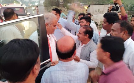दर्रीघाट फोरलेन पर विधायक दिलीप लहरिया एंव क्षेत्र के वरिष्ठ कांग्रेस जनों ने बघेल का किया स्वागत