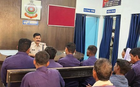 कोतरारोड़ और धरमजयगढ़ थाना प्रभारियों ने ग्राम कोटवारों की बैठक लेकर दी सुरक्षा संबंधी हिदायतें