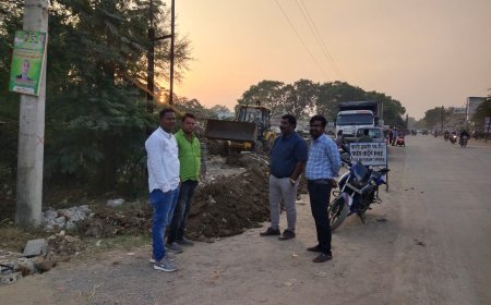 जल आवर्धन योजना पाईप बिछाने सड़क पर कर रहा अतिक्रमण