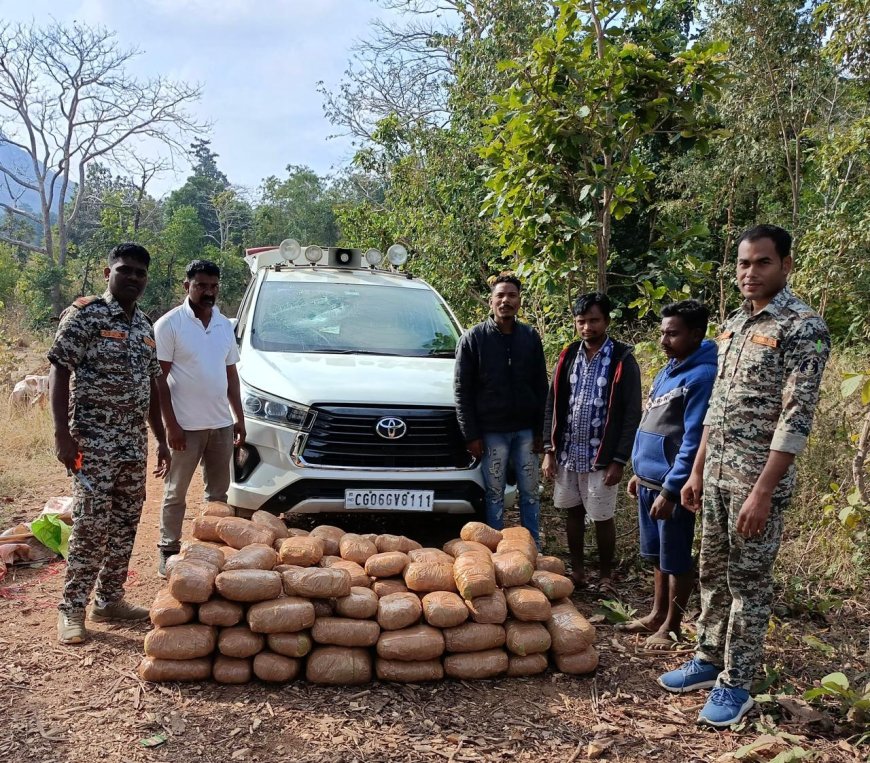 घेराबंदी कर पकड़ा गया इन्नोवा क्रिस्टा सहित 151 किग्रा गांजा