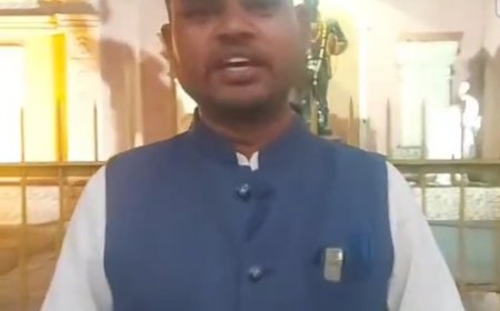 आज तक ऐसा कोई नोट नही बना है जो बानू खूंटे को खरीद ले-----