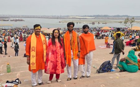 सुनील रामदास अग्रवाल ने सपरिवार त्रिवेणी संगम में स्नान