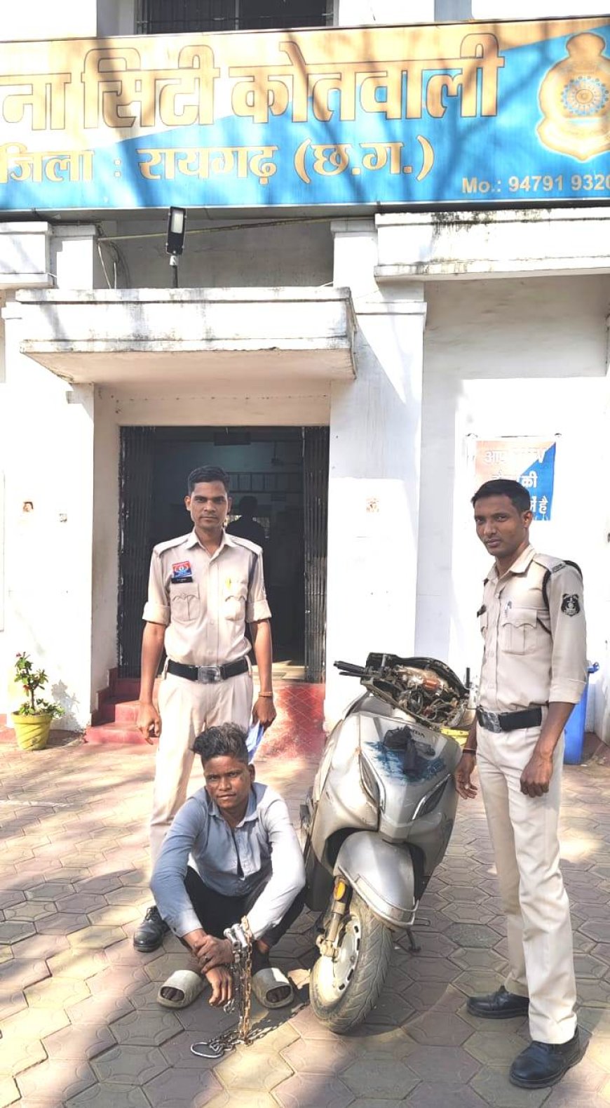 चोरी की स्कूटी के साथ युवक गिरफ्तार, कोतवाली पुलिस की कार्रवाई