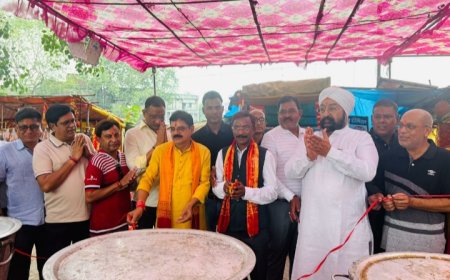 हजारों श्रद्धालुओं को प्रसाद बाँटकर हो रही आत्मिक खुशी - - आशा - सुनील 