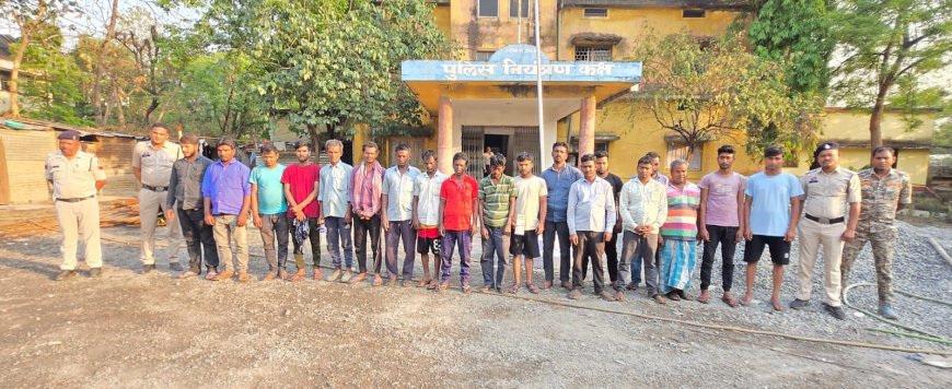 पहचान छिपाकर रह रहे 37 व्यक्तियों की गिरफ्तारी