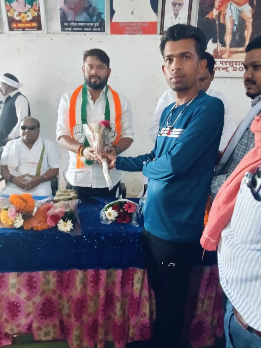 बेमेतरा जिलाध्यक्ष बनने पर पूर्व विधायक आशीष छाबड़ा को लक्ष्मण राजपूत ने दी बधाई...