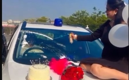 DSP की पत्नी ने सरकारी गाड़ी को बनाया बर्थडे स्टेज, बोनट पर बैठकर काटा केक, Video वायरल