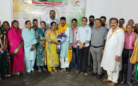 रायगढ़ कांग्रेस भवन में चंद्रपुर विधायक रामकुमार यादव ने लिया बैठक