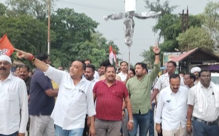 रायगढ़ में ईडी के खिलाफ कांग्रेसियों ने किया पुतला दहन, 22 को होगी आर्थिक नाकेबंदी