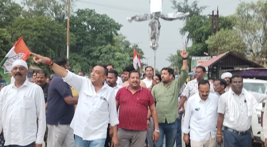 रायगढ़ में ईडी के खिलाफ कांग्रेसियों ने किया पुतला दहन, 22 को होगी आर्थिक नाकेबंदी