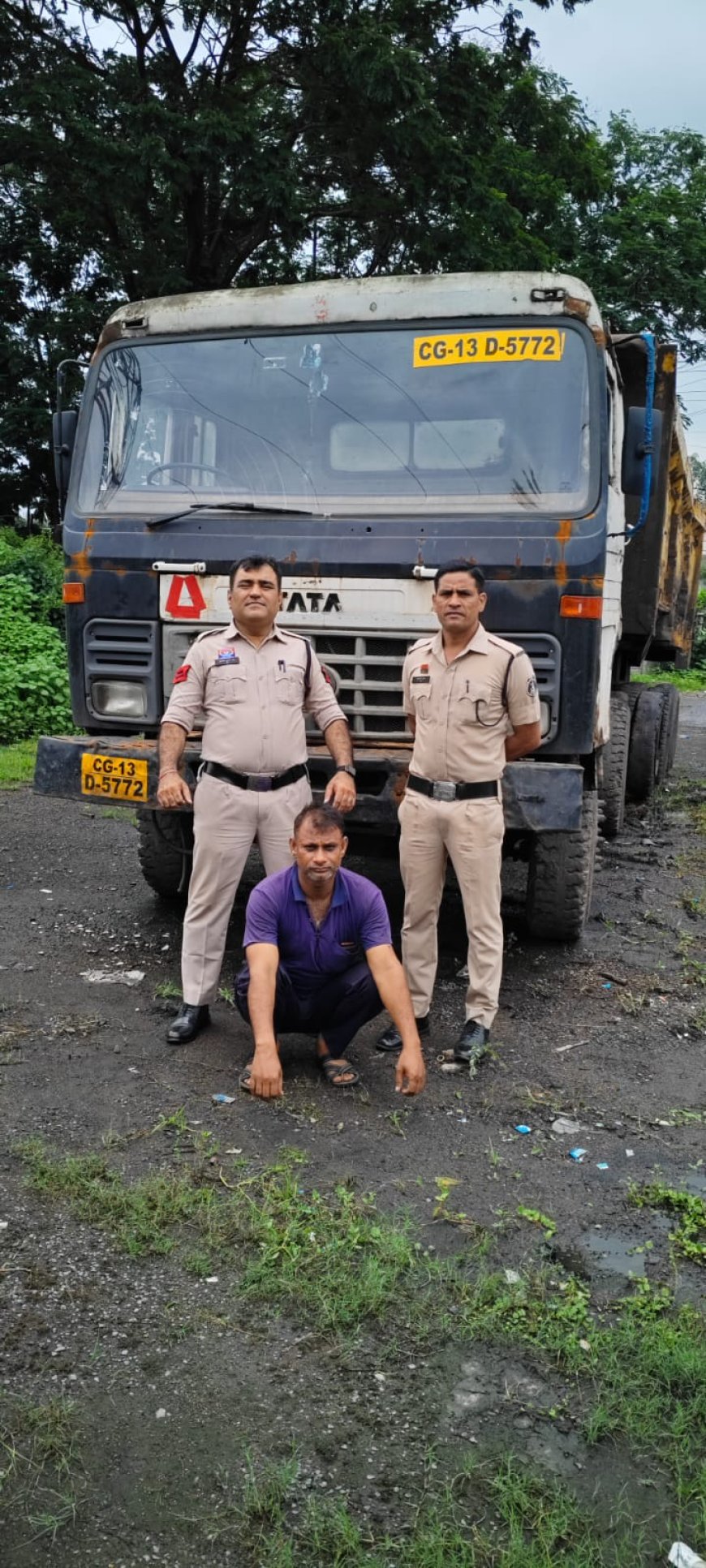 पड़ोसी की धोखाधड़ी उजागर, पड़ोसी के ट्रेलर नम्बर से वाहन चला रहा था आरोपी