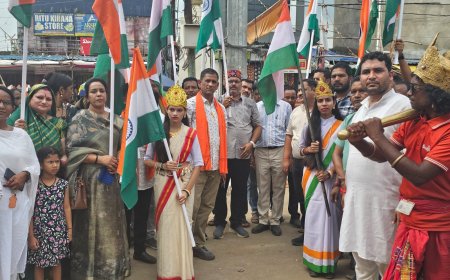 गणमान्य नागरिकों व सभी स्कूलों के छात्र - छात्राओं ने निभाई महत्वपूर्ण भूमिका