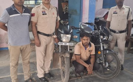 चोरी की दो मोटरसाइकिलों के साथ आरोपी गिरफ्तार