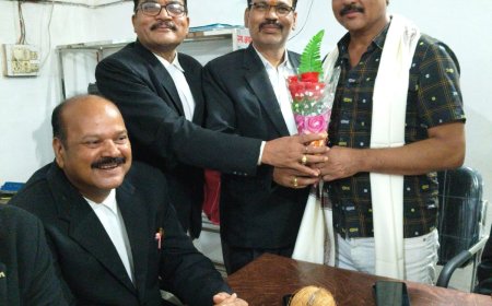 घरघोड़ा में वकीलों ने किया अध्यक्ष सुरेंद्र सिंह चौधरी का सम्मान