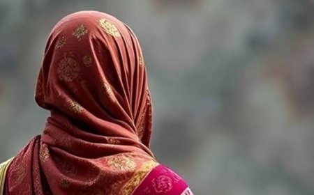 सुहागरात में पति निकल आया नपुंसक, ससुर बोला मेरे साथ चलो बिस्तर में, डालने लगा संबंध बनाने का दबाव फिर…