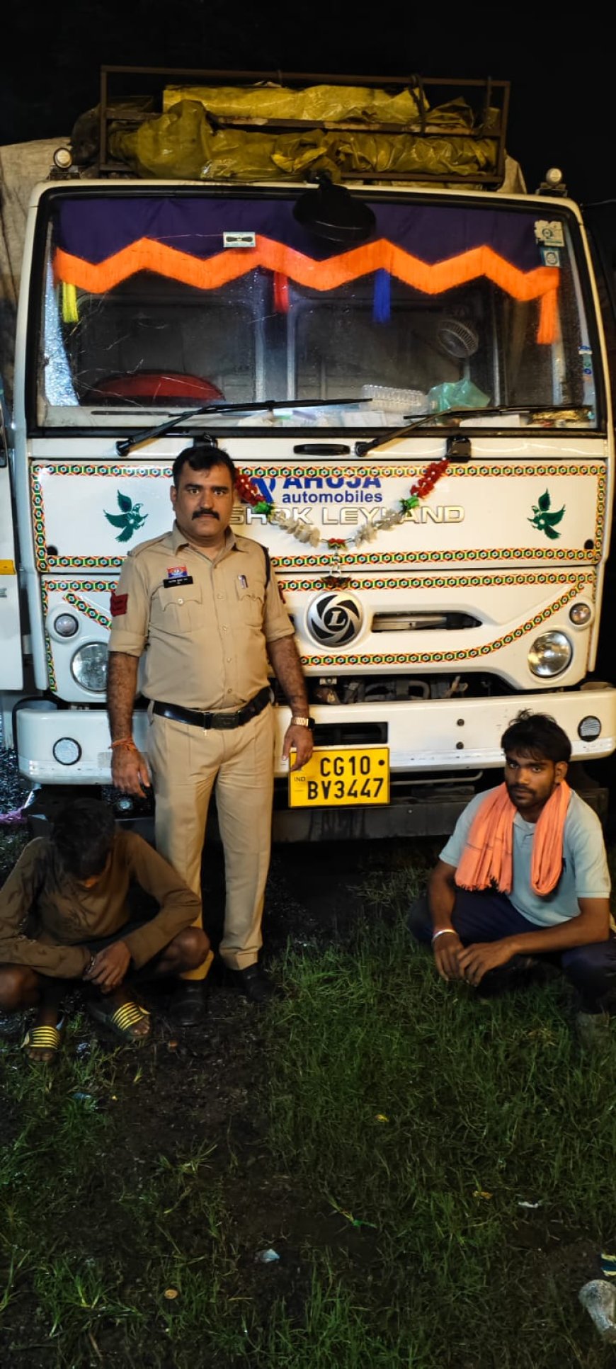 कोतरारोड़ पुलिस की बड़ी कार्यवाही: 20 टन अवैध स्क्रैप के साथ दो आरोपी गिरफ्तार, माजदा वाहन भी जब्त