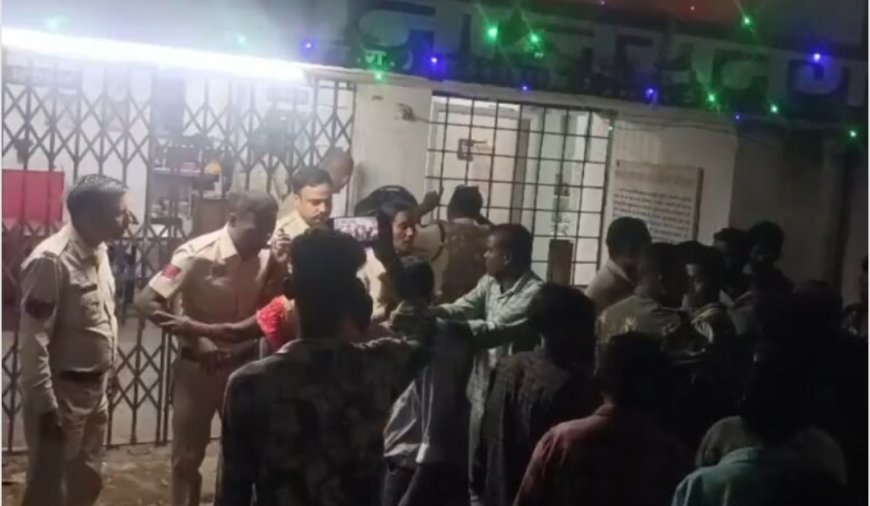 जुआ पकड़ने गई पुलिस को देखकर भागे युवक की कुएं में गिरकर मौत, भड़के ग्रामीणों ने थाने में की तोड़फोड़, 6 पुलिसकर्मी घायल